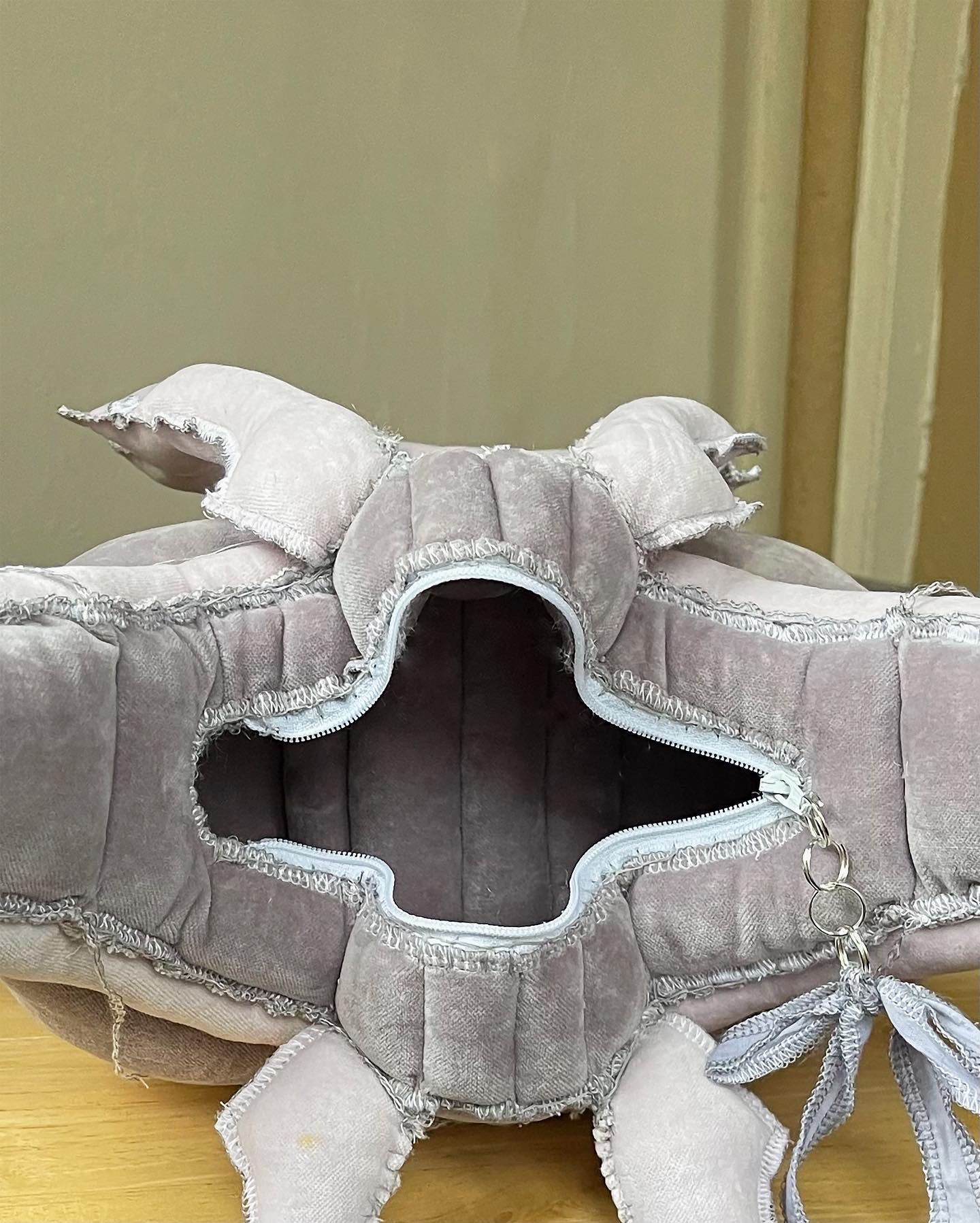 bow velvet cuddle bag