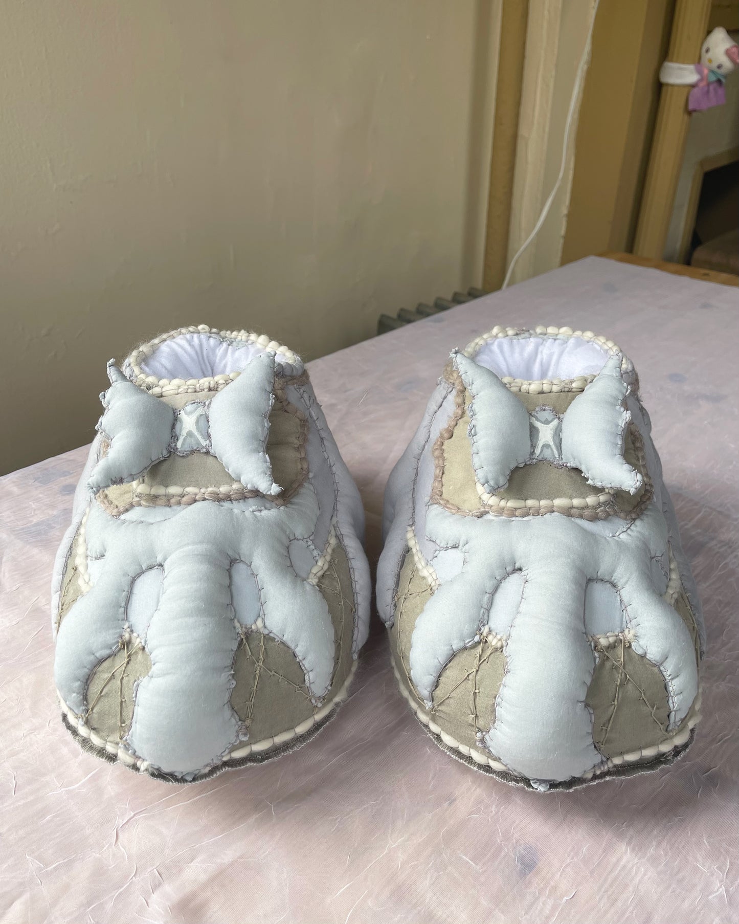 claw slippers