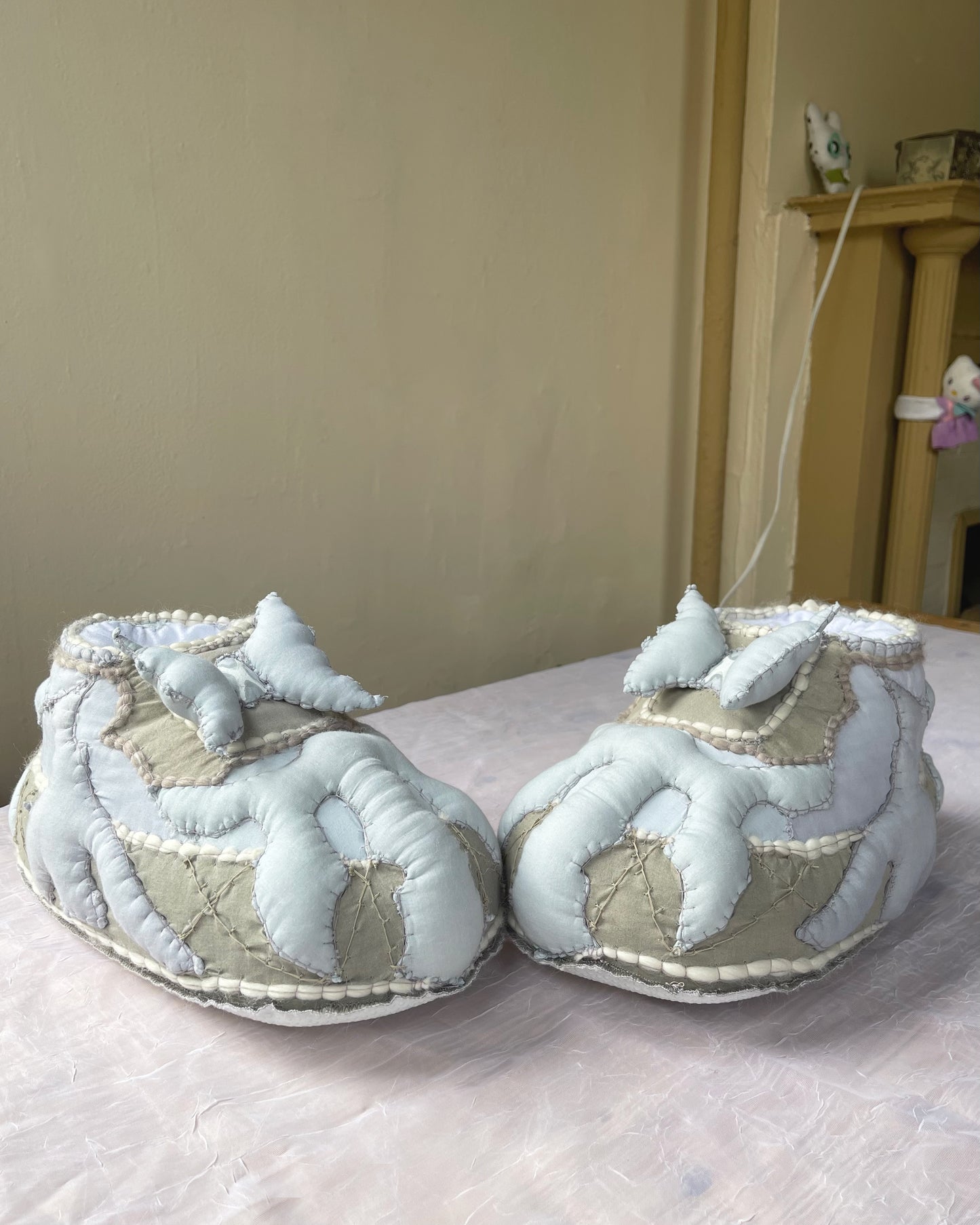 claw slippers