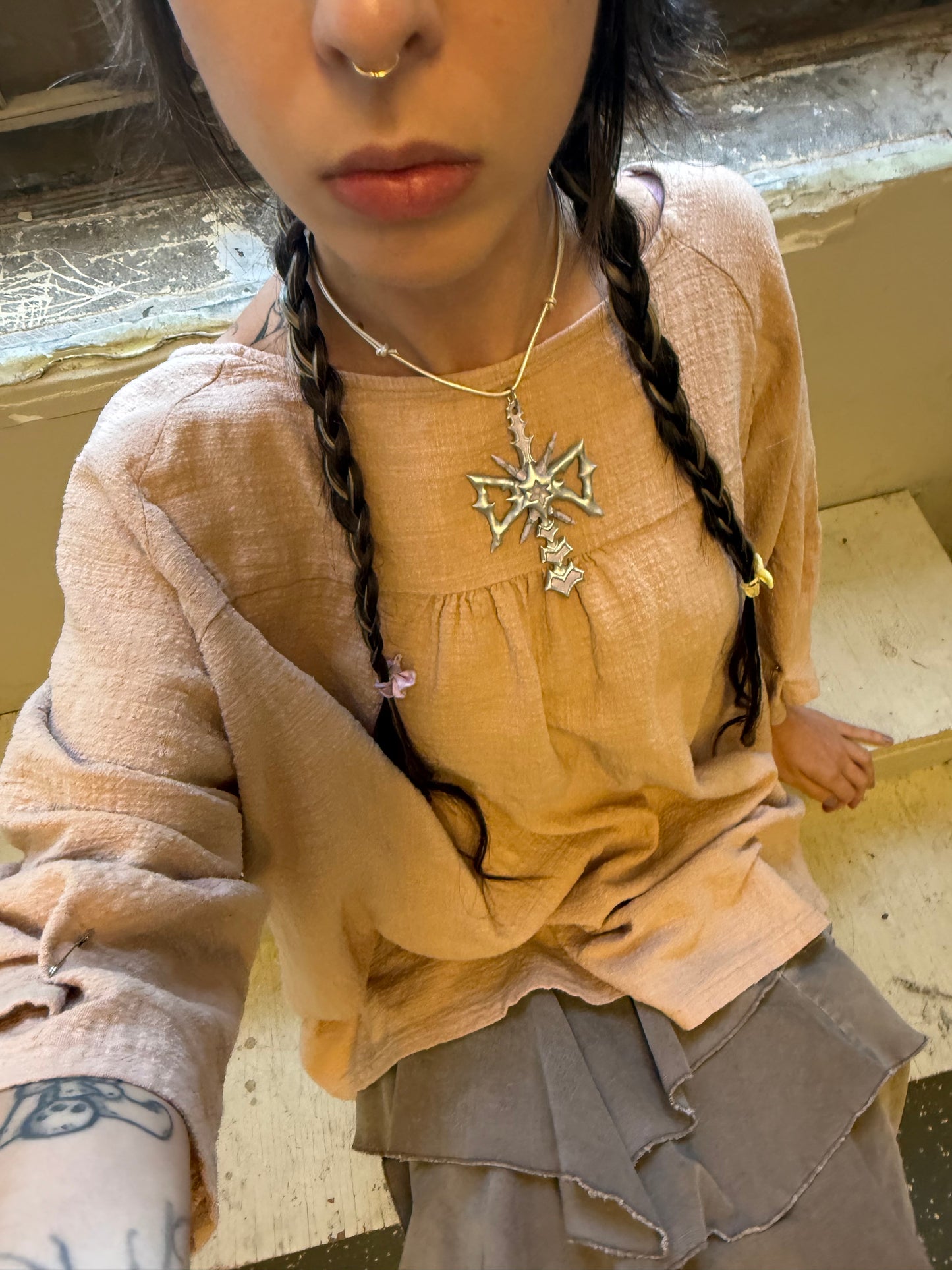 spikey bow drop necklace